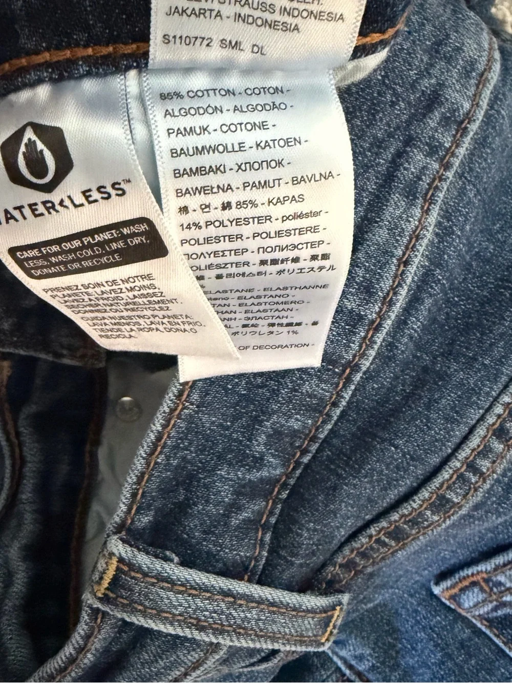 Levi’s Womens Ribcage Straight Ankle Jeans Dark Blue Size 30 - Picture 4 of 6